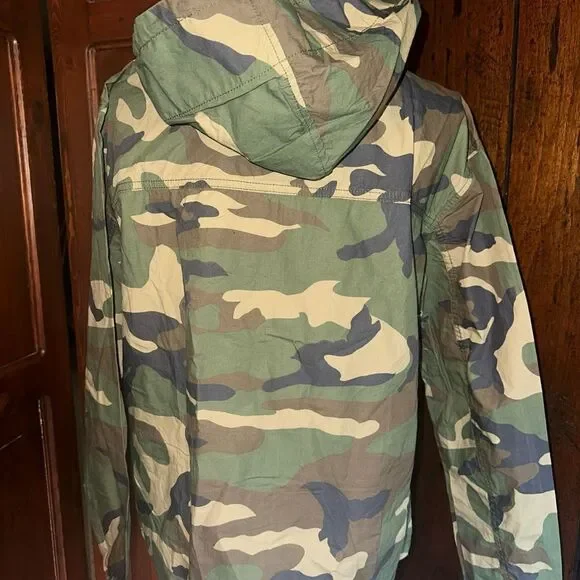 Womens Forever 21 Lightweight Hooded‎ Camouflage Camo Jacket size Medium - Picture 3 of 4